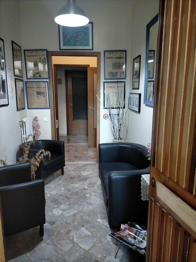 Le Stanze Di Ginevra - Via Tescione Hotel Caserta Eksteriør billede