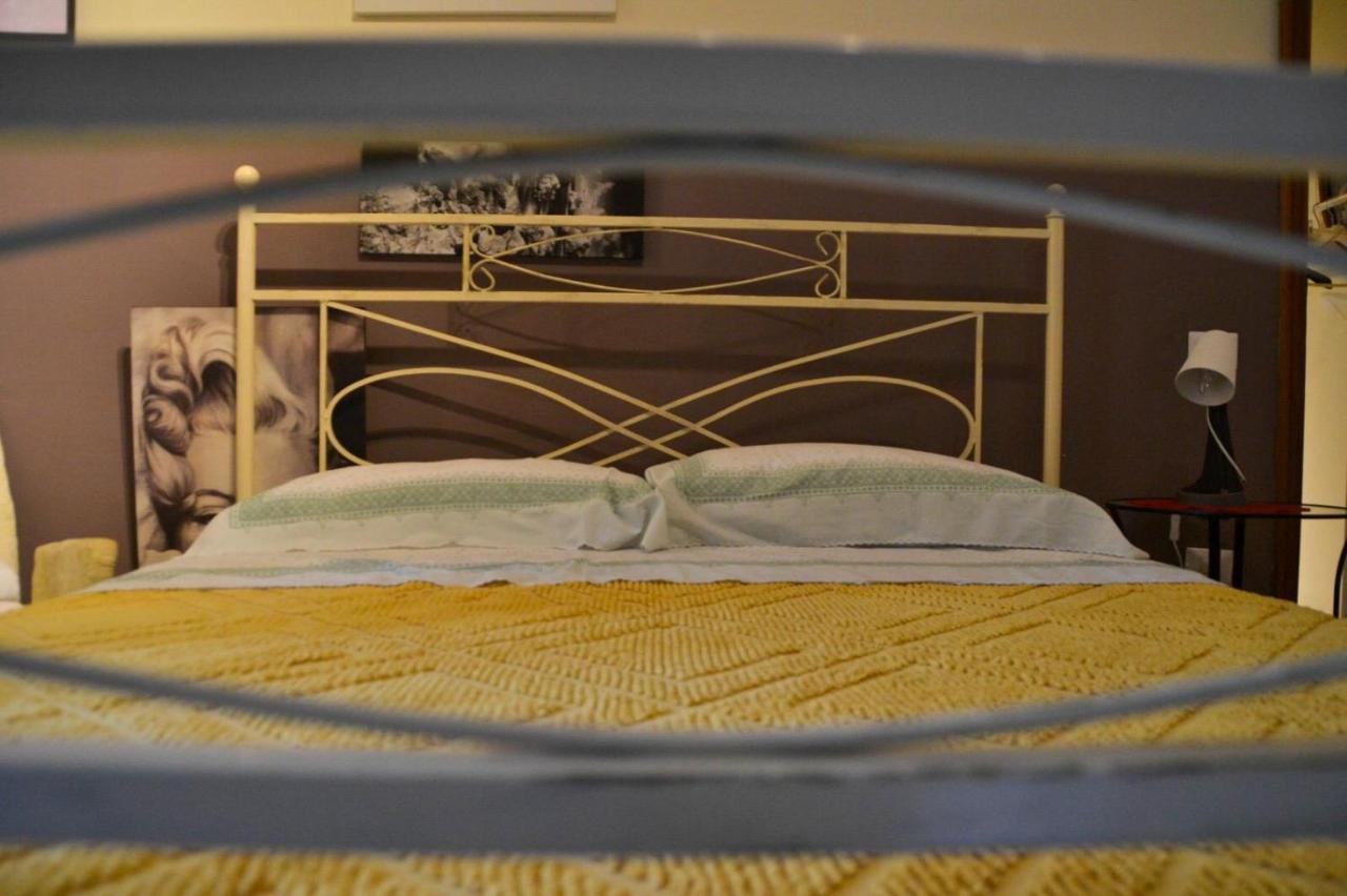 Le Stanze Di Ginevra - Via Tescione Hotel Caserta Eksteriør billede