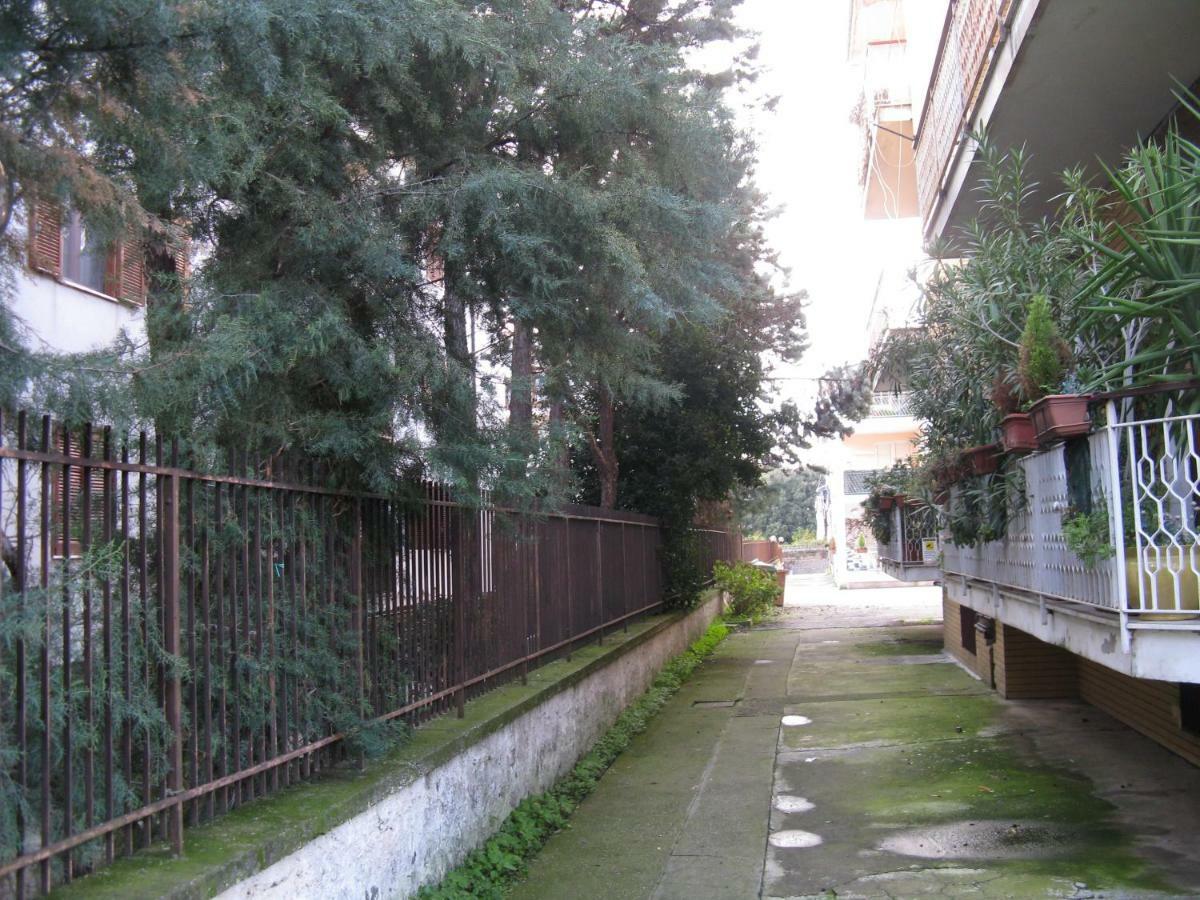 Le Stanze Di Ginevra - Via Tescione Hotel Caserta Eksteriør billede