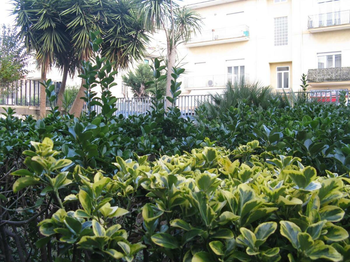 Le Stanze Di Ginevra - Via Tescione Hotel Caserta Eksteriør billede