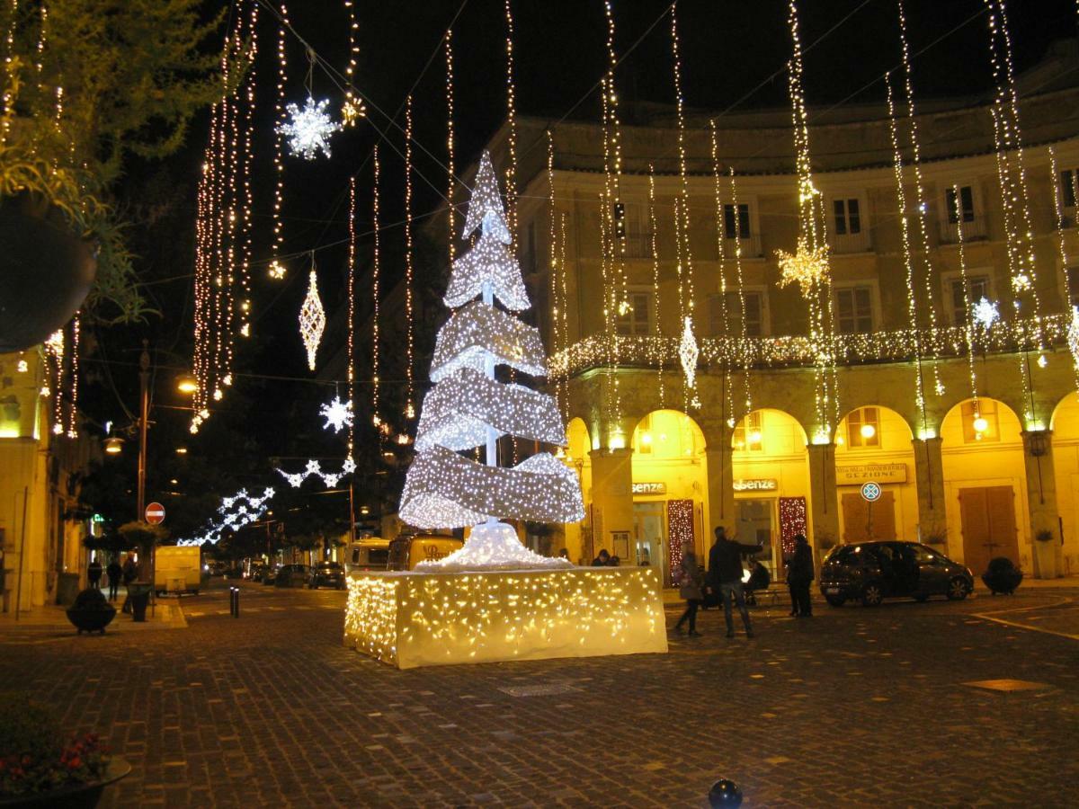 Le Stanze Di Ginevra - Via Tescione Hotel Caserta Eksteriør billede