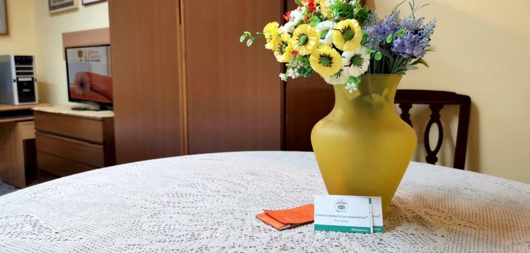 Le Stanze Di Ginevra - Via Tescione Hotel Caserta Eksteriør billede
