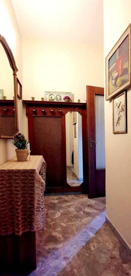 Le Stanze Di Ginevra - Via Tescione Hotel Caserta Eksteriør billede